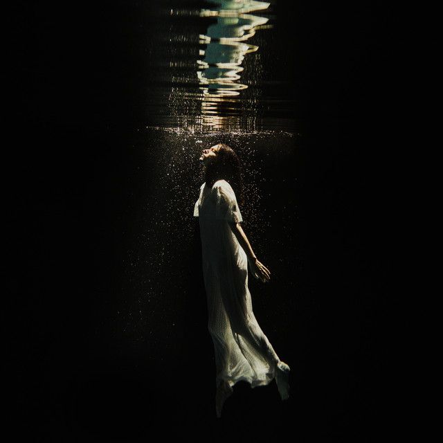 متن آهنگ Heartbeat (Acoustic) از Ghostly Kisses