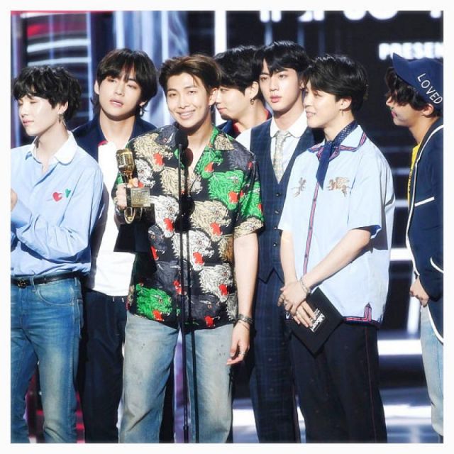 متن آهنگ Good Day از BTS کاور آهنگ Good Day از BTS