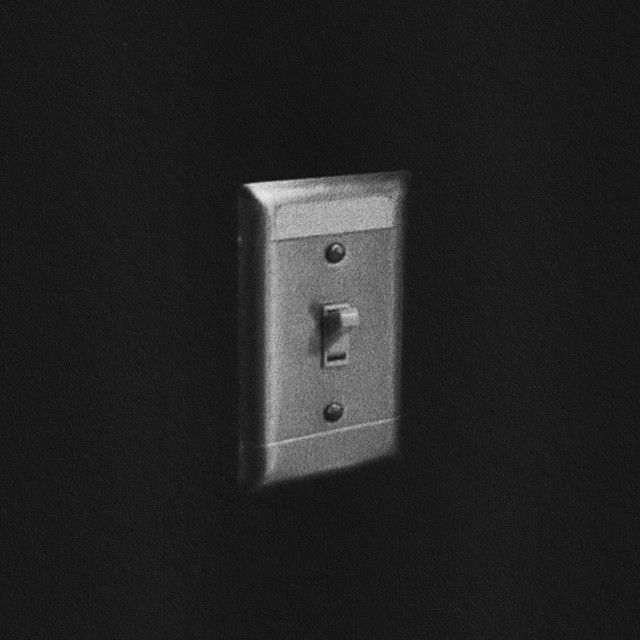 متن آهنگ Light Switch - Acoustic از Charlie Puth