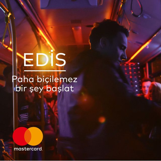 متن آهنگ Paha Biçilemez Bir Şey Başlat از Edis
