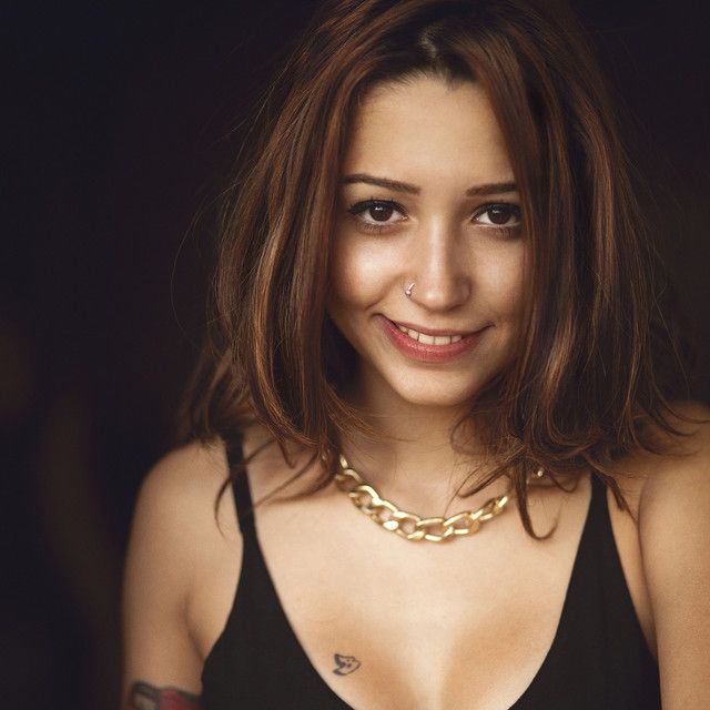 کاور آهنگ Fırça از Zeynep Bastık