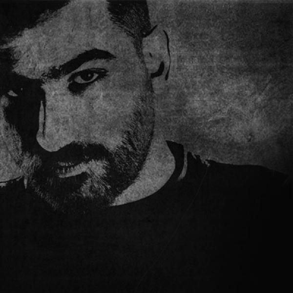 متن آهنگ هرطور شده از هیچکس