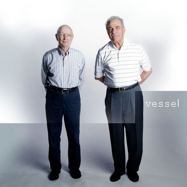 متن آهنگ Car Radio از Twenty One Pilots