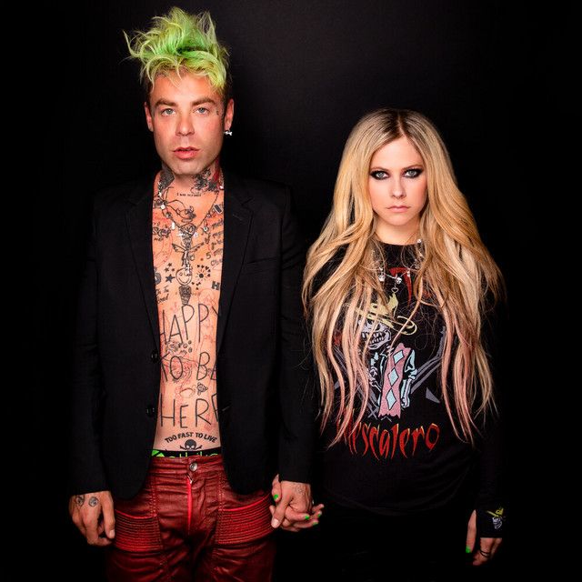 کاور آهنگ Flames (feat. Avril Lavigne) [Acoustic] از Avril Lavigne