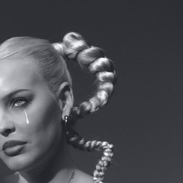 متن آهنگ SAD B!TCH - Acoustic از Anne-Marie