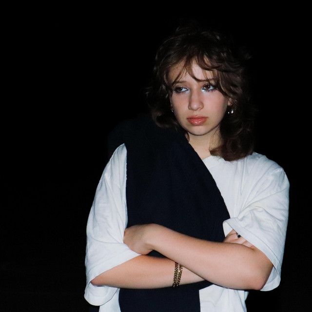 متن آهنگ Closer از Isabel LaRosa