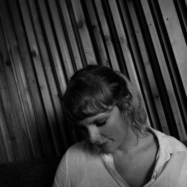 متن آهنگ cardigan - the long pond studio sessions از Taylor 