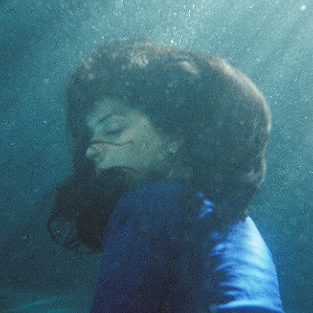 متن آهنگ No One Noticed از The Marías