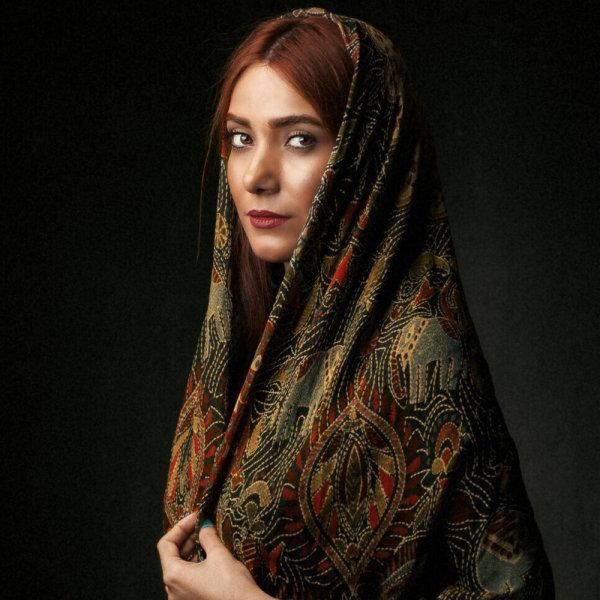 کاور آهنگ سرای بی کسی از نوشین طافی