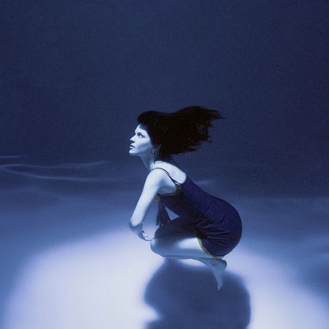 متن آهنگ Echo از The Marías