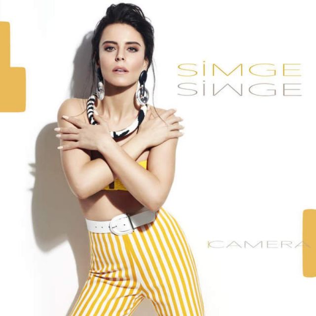 متن آهنگ Kamera از Simge کاور آهنگ Kamera از Simge