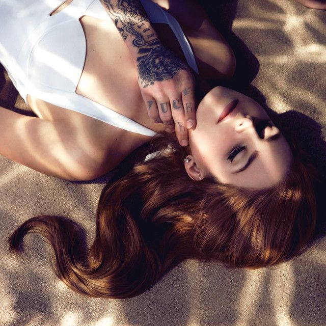 متن آهنگ Blue Jeans - Gesaffelstein Remix از Lana Del Rey